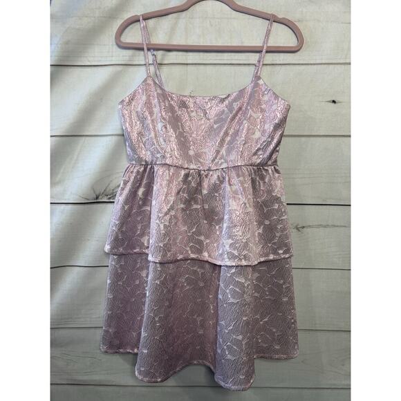 Size Medium TCEC Pink Metallic Dress - Picture 1 of 5